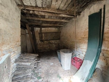 Charentaise à rénover entièrement 10 pièces VERTEUIL SUR CHARENTE (16)
