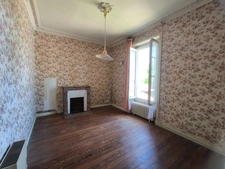 Old-world charm and exceptional volumes: "Manor house to renovate"