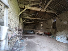 Charentaise à rénover entièrement 10 pièces VERTEUIL SUR CHARENTE (16)