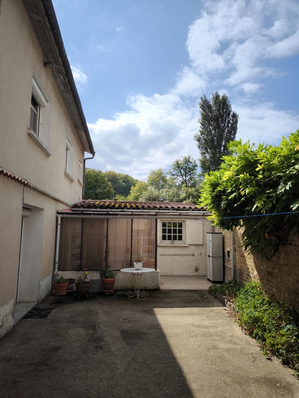 Maison à vendre 6 pièces MONTIGNAC CHARENTE (16)