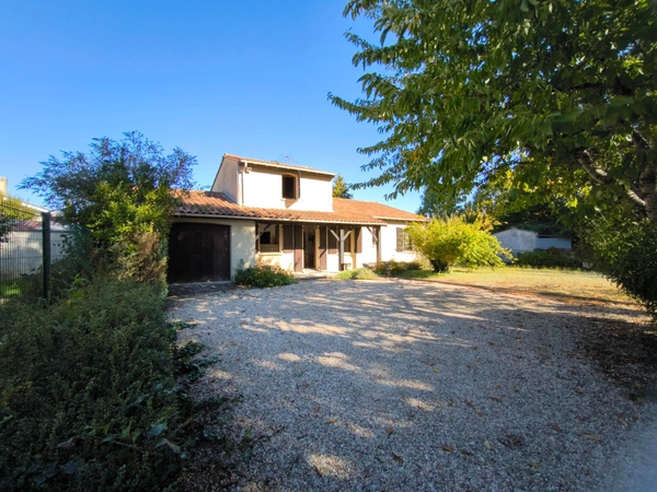 PAVILLON À VENDRE À COGNAC – SECTEUR CALME
