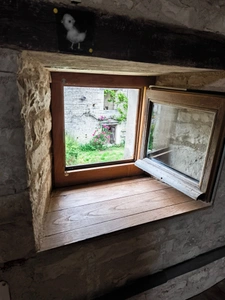 Dpt Charente (16), EBREON à vendre un ensemble de deux maisons 