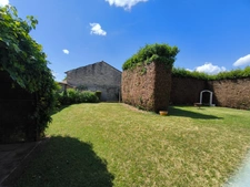 Old-world charm and exceptional volumes: "Manor house to renovate"