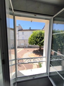 Renovated townhouse in the heart of Jarnac 