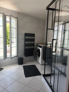 Renovated townhouse in the heart of Jarnac 