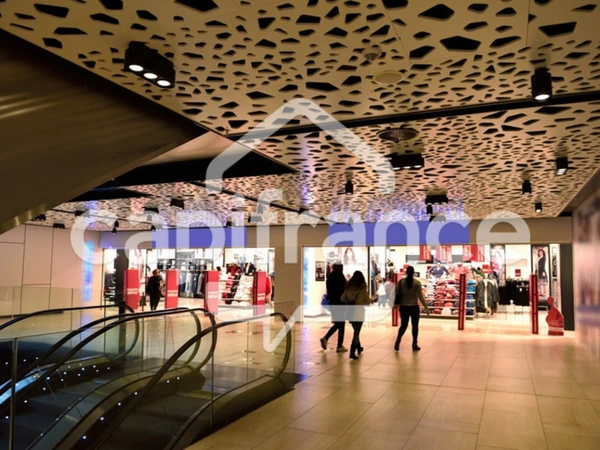 À VENDRE – POINT DE RESTAURATION  IDÉAL GRANDES ENSEIGNES CENTRE COMMERCIAL