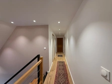 BEGMEIL (29) – Maison familiale rénovée avec prestations modernes, 5 chambres et terrasse plein sud à 700 m de la plage