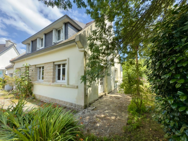 À vendre, Maison 5 chambres + hangar sur 1893 m² de terrain divisible,  à 1 km des plages de Bénodet