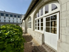 Quimper Kerfeunteun – T2 de 54 m² lumineux – Rez-de-chaussée – Parking – Cave – 3 m 10 de hauteur sous plafond