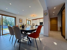 BEGMEIL (29) – Maison familiale rénovée avec prestations modernes, 5 chambres et terrasse plein sud à 700 m de la plage