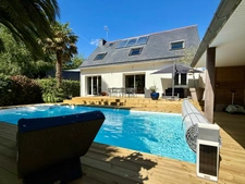 FOUESNANT (29) - 4-bedroom house - 152 m² living space - Not overlooked - Swimming pool - Garage - Carport 