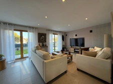 BEGMEIL (29) – Maison familiale rénovée avec prestations modernes, 5 chambres et terrasse plein sud à 700 m de la plage