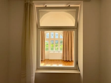 Quimper Kerfeunteun – T2 de 54 m² lumineux – Rez-de-chaussée – Parking – Cave – 3 m 10 de hauteur sous plafond