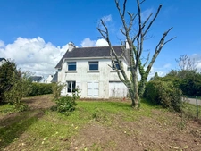 BENODET (29) – Maison à fort potentiel +150 m² possible, garage et combles aménageables !
