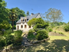 LA FORET FOUESNANT (29940) – Hameau de la Haie - Maison 158 m² habitable - Terrasse plein Sud - Sous-sol complet - 1620 m² de terrain.