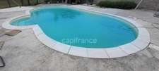Superbe longère 269m² avec piscine et dépendances sur 1,5 Hectare.