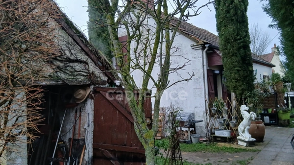 Maison de campagne à vendre 4 pièces SAINT PLAISIR (03)