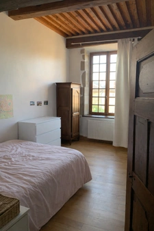 Claveyson (Drôme) – Propriété de caractère du XVIe siècle avec chambres d’hôtes et jardin d’exception 