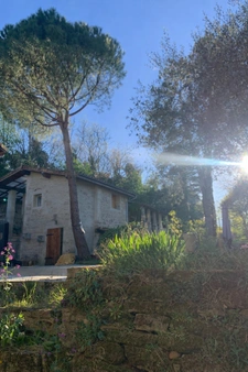 Claveyson (Drôme) – Propriété de caractère du XVIe siècle avec chambres d’hôtes et jardin d’exception 