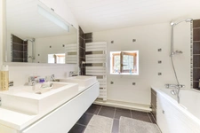 PORNIC SAINTE MARIE - 14-ROOM VILLA WITH POOL - 7 BEDROOMS - OUTBUILDINGS - GARAGES - ENCLOSED GARDEN - 332M2 LIVING SPACE