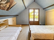 TEILLE (44) - NANTES à 35min - Ancenis à 15 min -  Maison 9 pièces - 6 chambres - grand jardin naturel, arboré et fleuri