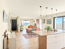 PORNIC SECTEUR RESIDENTIEL - MAISON PLAIN-PIED CONTEMPORAINE 3 CHAMBRES - JARDIN CLOS 