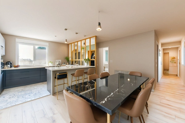 LA TURBALLE PLAGES ET CRIQUES A 4 MINUTES A PIED – VILLA PLAIN PIED 4 Chambres & 1 Dortoir – Jardin AU CALME, clos sans vis-à-vis -Rénovation moderne et chaleureuse.