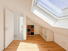 SAINT MARC SUR MER - HULOT BEACH - TOWN CENTRE - MARKET - 5-ROOM Loft Duplex - WITH TERRACE - GARAGE - SECURE PARKING