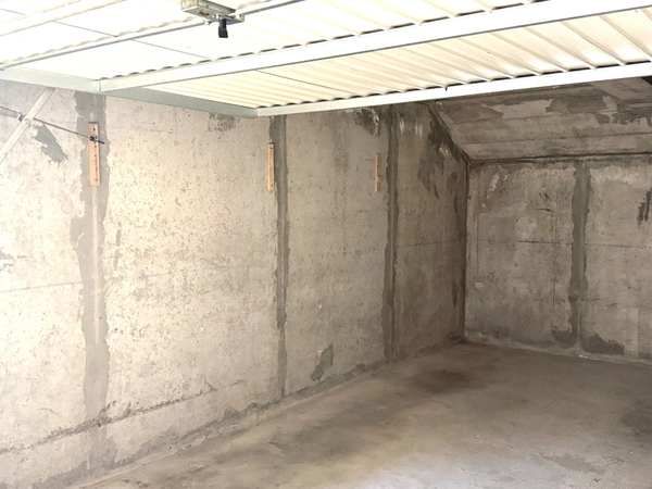 PORNICHET  REMBLAI  GARAGE FERMÉ -  SÉCURISÉ DE 18 M² FACE MER