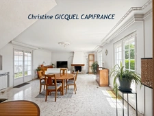 Dpt Loire Atlantique (44), à vendre CENTRE SAINT PERE EN RETZ EN IMPASSE, MAISON 8 PIECES - 5 CHAMBRES - JARDIN CLOS TERRASSE 