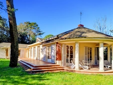 SAINT-BREVIN L'OCEAN BEACH 5 MINUTES AWAY - SINGLE-STOREY VILLA 160M2 3 BEDROOMS LARGE ENCLOSED WOODED PARK