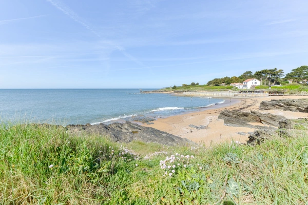 PORNIC SAINTE MARIE - VILLA PISCINE DE 14 PIECES - 7 CHAMBRES - ANNEXES - GARAGES - JARDIN CLOS - 332M2 HABITABLES