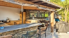 PORNIC SAINTE MARIE - 14-ROOM VILLA WITH POOL - 7 BEDROOMS - OUTBUILDINGS - GARAGES - ENCLOSED GARDEN - 332M2 LIVING SPACE