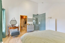 LA TURBALLE PLAGES ET CRIQUES A 4 MINUTES A PIED – VILLA PLAIN PIED 4 Chambres & 1 Dortoir – Jardin AU CALME, clos sans vis-à-vis -Rénovation moderne et chaleureuse.