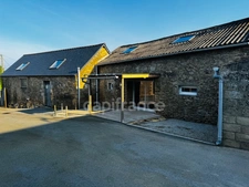 Corps de ferme - Maison et Penty rénové - Dépendances pierres - Hangar - GUISSENY (29)