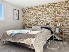 MAISON DE CARACTÈRE À LANNILIS - PROCHE CENTRE - 5 CHAMBRES - VÉRANDA PLEIN SUD, JARDIN ET DÉPENDANCES 