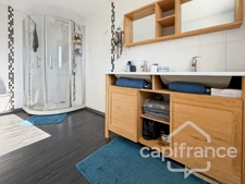 MAISON DE CARACTÈRE À LANNILIS - PROCHE CENTRE - 5 CHAMBRES - VÉRANDA PLEIN SUD, JARDIN ET DÉPENDANCES 