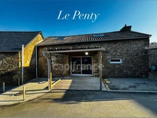 Corps de ferme - Maison et Penty rénové - Dépendances pierres - Hangar - GUISSENY (29)