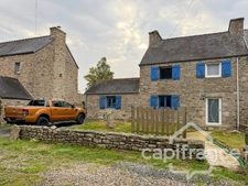 Plouguerneau – 29880 -  Maison en pierre de 73 m² - trois chambres -  terrain de 1 880 m² - Littoral à 2,5 KM