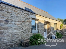 MAISON DE CARACTÈRE À LANNILIS - PROCHE CENTRE - 5 CHAMBRES - VÉRANDA PLEIN SUD, JARDIN ET DÉPENDANCES 