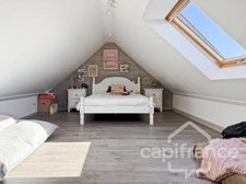 MAISON DE CARACTÈRE À LANNILIS - PROCHE CENTRE - 5 CHAMBRES - VÉRANDA PLEIN SUD, JARDIN ET DÉPENDANCES 