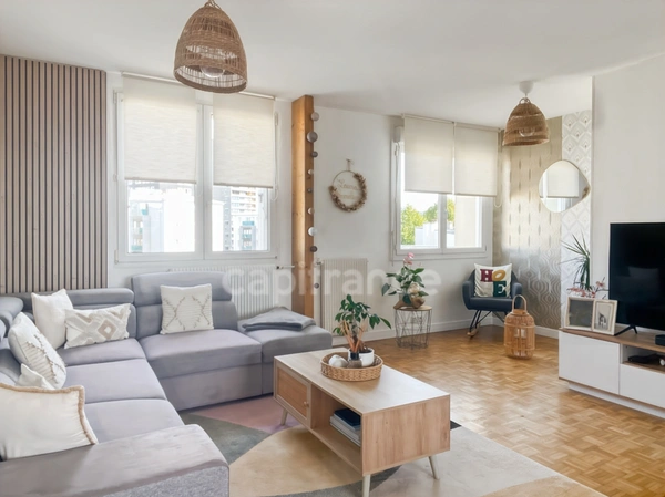 Appartement T3 de 84 m² – Décoration soignée – Lumineux - Proche capucin - Balcon