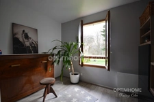 Maison familiale sur grand terrain paysager