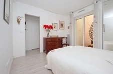 SAINT GERMAIN EN LAYE – 700 m RER A - 2/3 PIECES - 1 CHAMBRE - RDJ - TERRASSE - ASCENSEUR - CAVE - DOUBLE PARKING