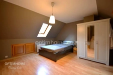 Maison familiale sur grand terrain paysager