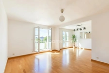 Appartement 4 pièces – 3 chambres – parking –10 min gare à pied Saint-Quentin-en-Yvelines