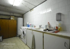 Maison familiale sur grand terrain paysager