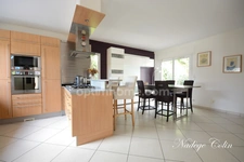 Maison récente de 6 pièces à SAINT REMY LES CHEVREUSE (78) proche RER B