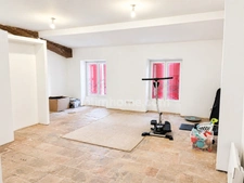 Maison de ville 228m2 avec garage et cour à ALIGNAN DU VENT 