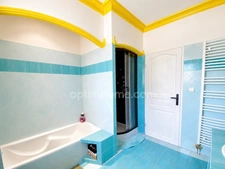 Maison de caractère 5 pièces avec jardin, piscine et garage à DOUZAINS (47330)